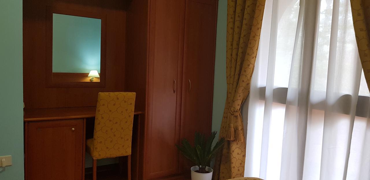 Hotel Missirini Фратта-Терме Екстер'єр фото
