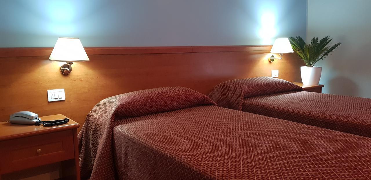 Hotel Missirini Фратта-Терме Екстер'єр фото
