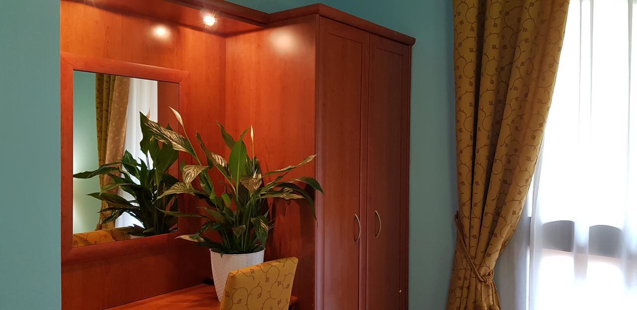 Hotel Missirini Фратта-Терме Екстер'єр фото
