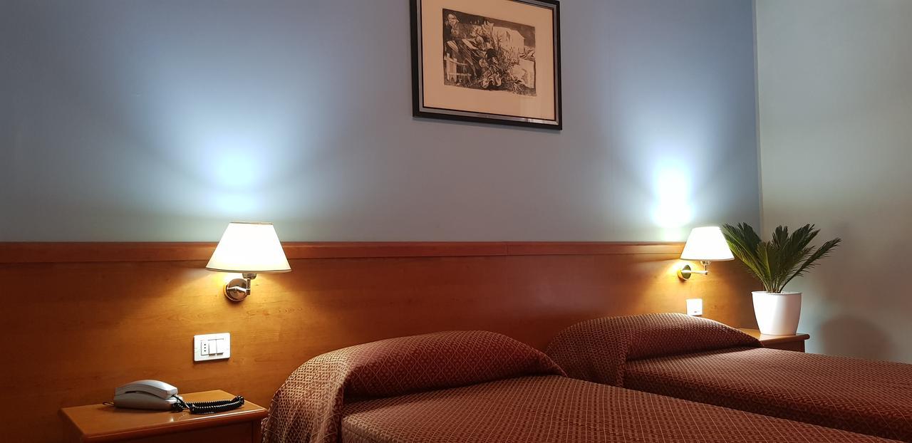 Hotel Missirini Фратта-Терме Екстер'єр фото