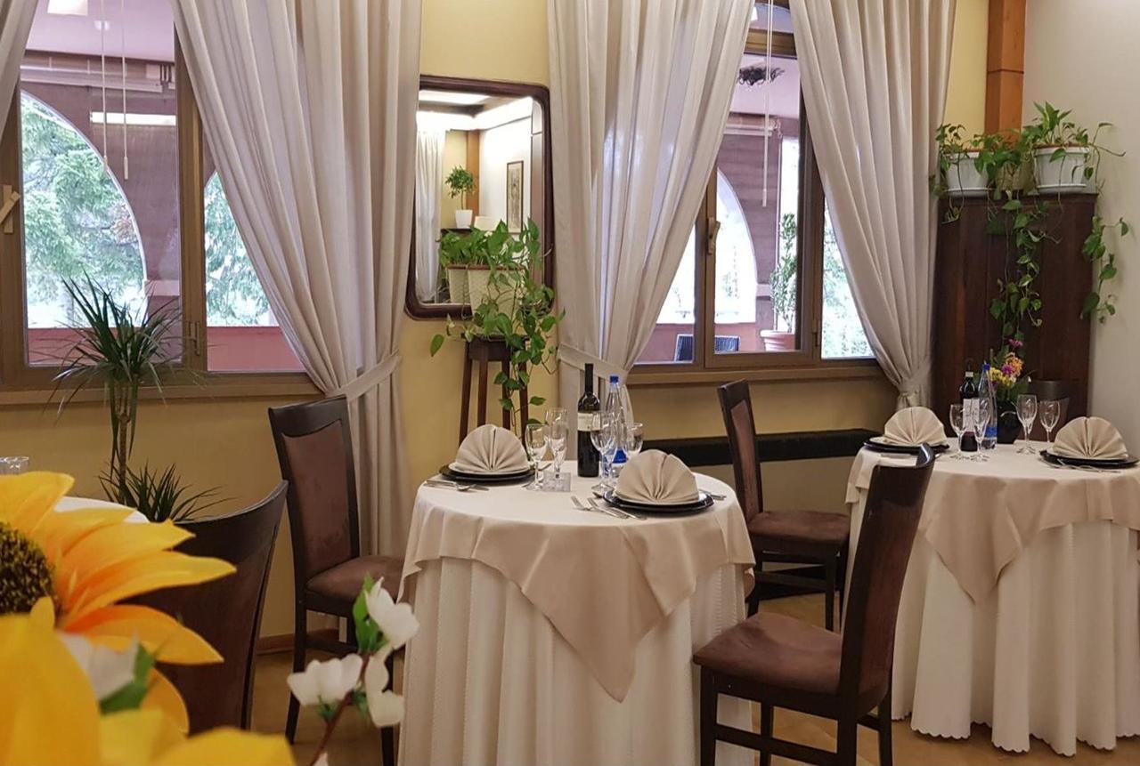 Hotel Missirini Фратта-Терме Екстер'єр фото